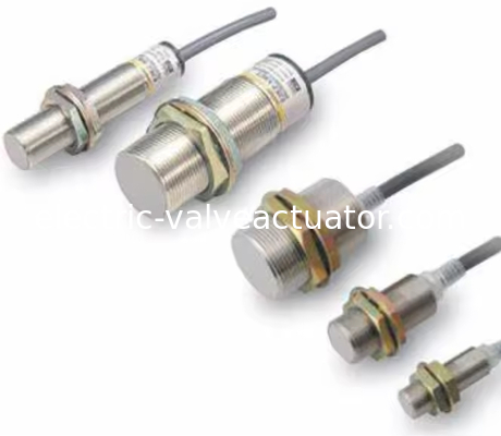 Giá tốt. Cảm biến tiệm cận E2E-X8MB1TL12-5M Proximity Sensor cảm ứng mới chính hãng 5 mét trực tuyến